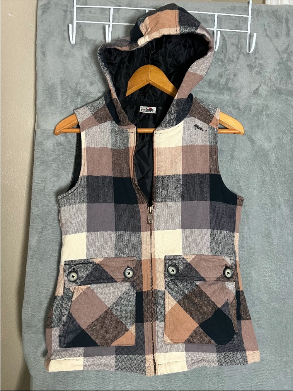 KAVU VEST SIZE‎ SMALL